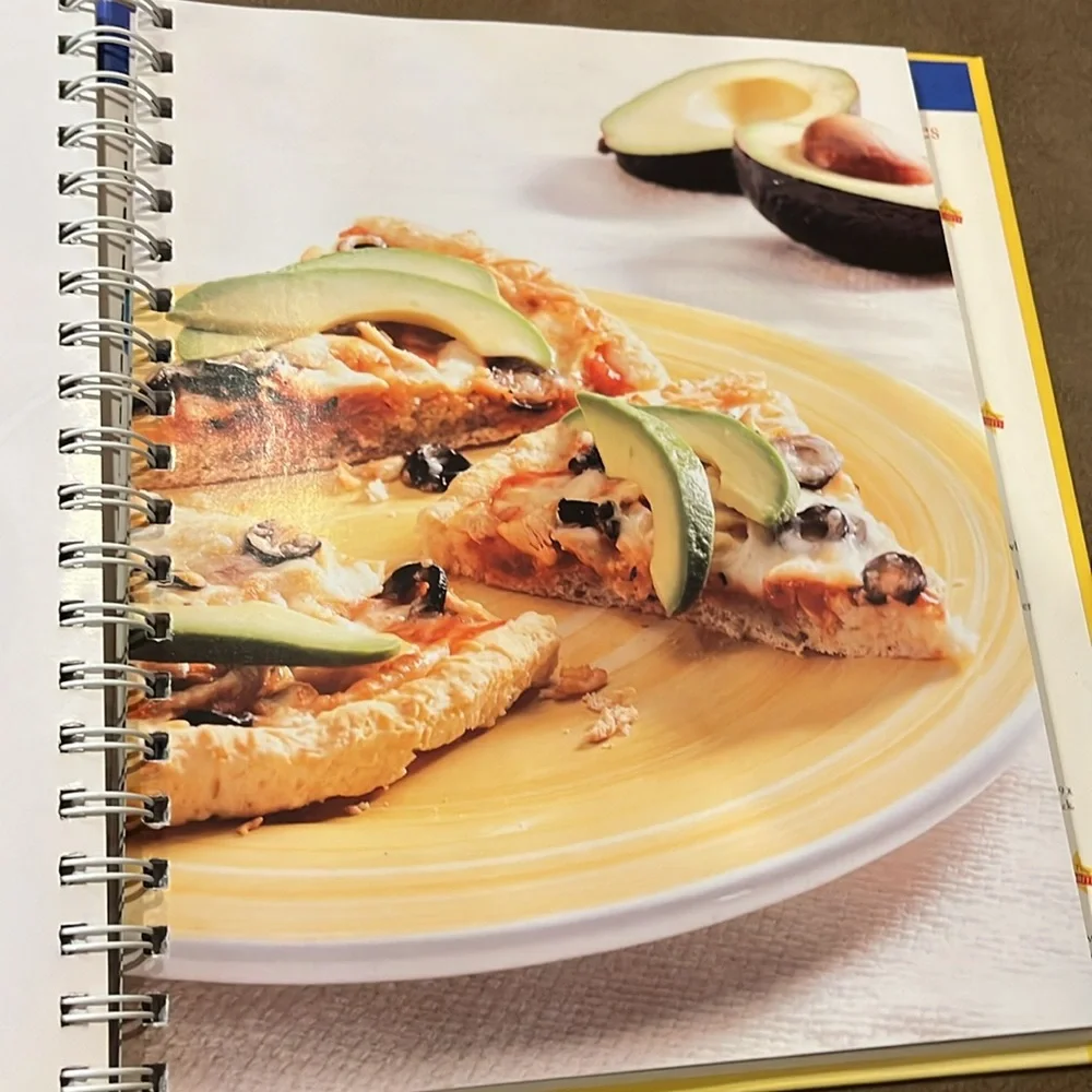 Betty Crocker Bisquick cookbook NWT